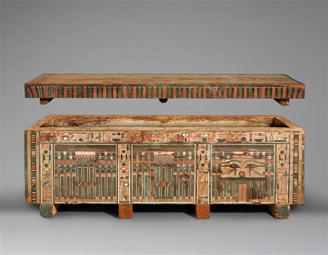Coffin of Khnumhotep .